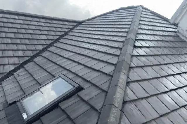 通过减少能源消耗、提高室内舒适度和延长建筑物使用寿命，这些材料为建筑行业的可持续发展做出了积极贡献。