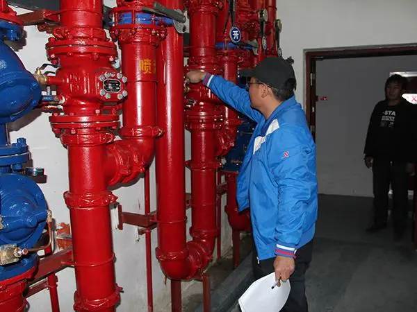 防盗报警系统的全面维护保养计划包括定期的系统检查、软硬件的更新以及培训教育。