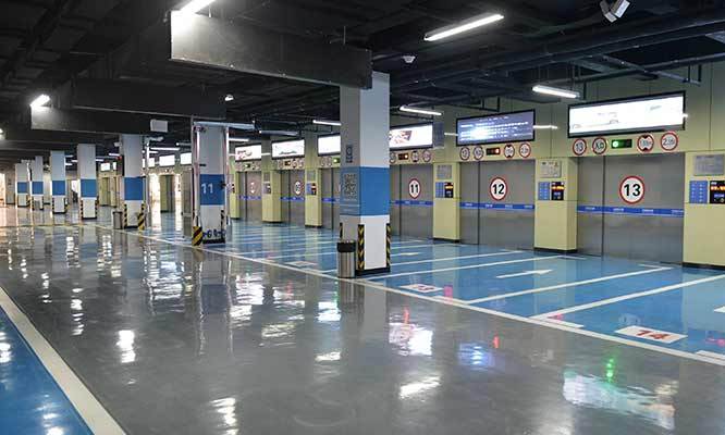 在智能停车系统的推动下，人们可以更轻松地面对城市停车难题，畅享更加便捷的生活。这一系统的发展也代表着城市智能化管理的不断推进，为城市交通管理注入了新的活力和智慧。