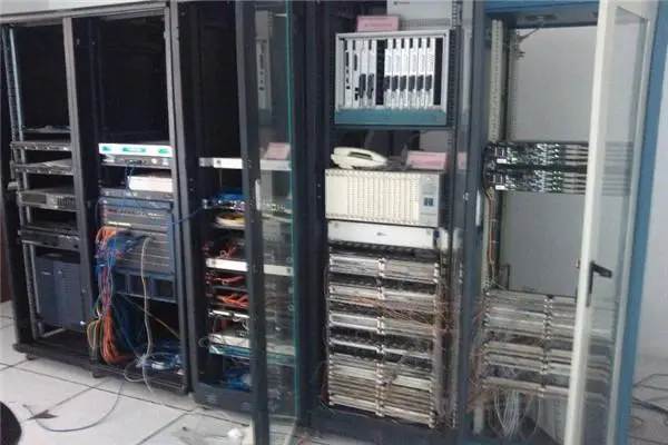 我们可以看出智能弱电系统的安装对于提升工作效率、保障安全、提升生活品质等方面具有重要作用。